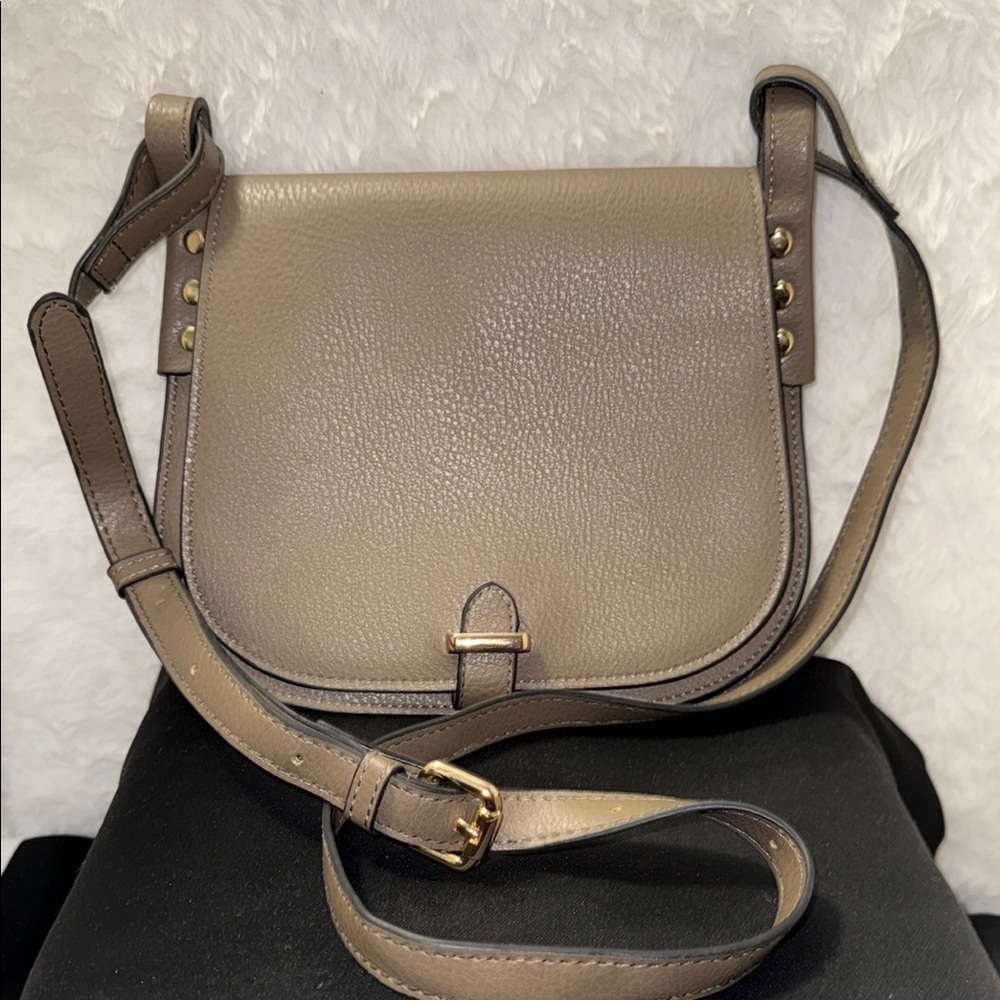 ⬇️Nico & Olive Taupe/Olive Crossbody Bag with Adjustable Strap